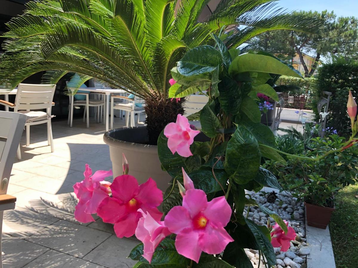 Sunset Apartment Sirmione Exterior foto